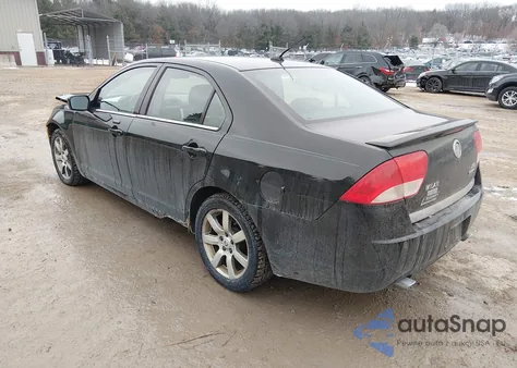 2011 Mercury Milan Premier z USA, uszkodzony, nr VIN 3MEHM0CG8BR602369